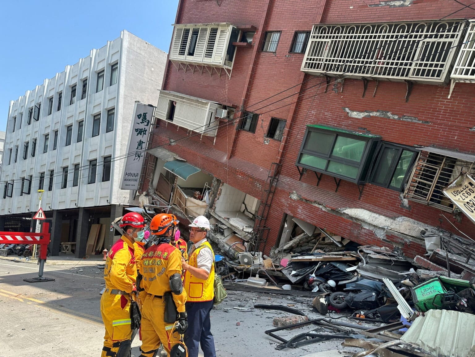 רעידת אדמה עוצמתית בטיוואן: 700 פצועים, 7 הרוגים, עשרות מבנים קרסו
