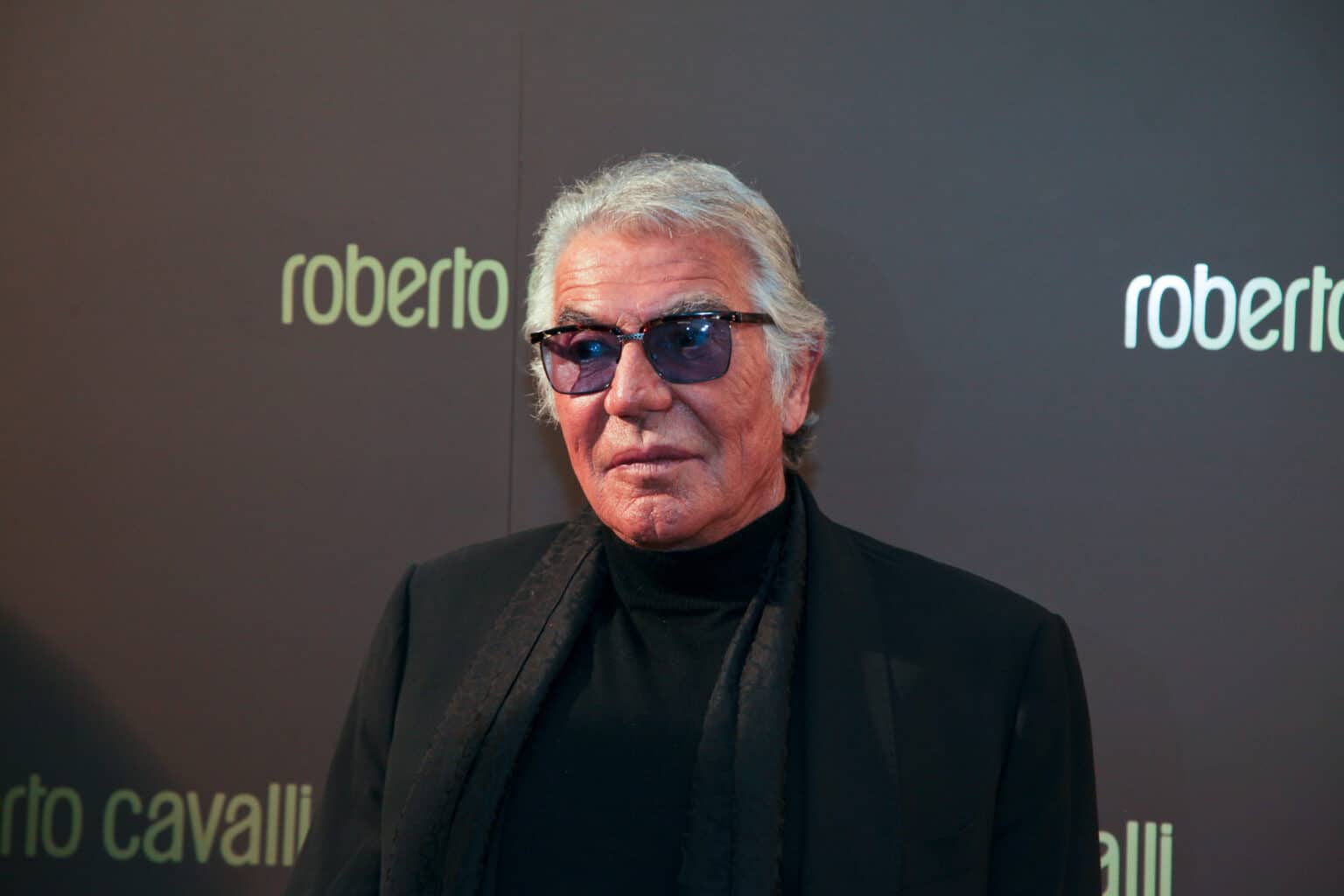 מעצב האופנה האיטלקי רוברטו קוואלי הלך לעולמו בגיל 83