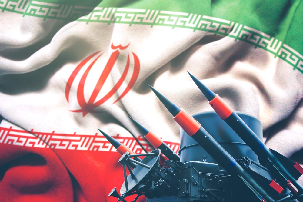 איראן שיגרה עשרות כטב"מים לישראל, המרחב האווירי ייסגר הלילה