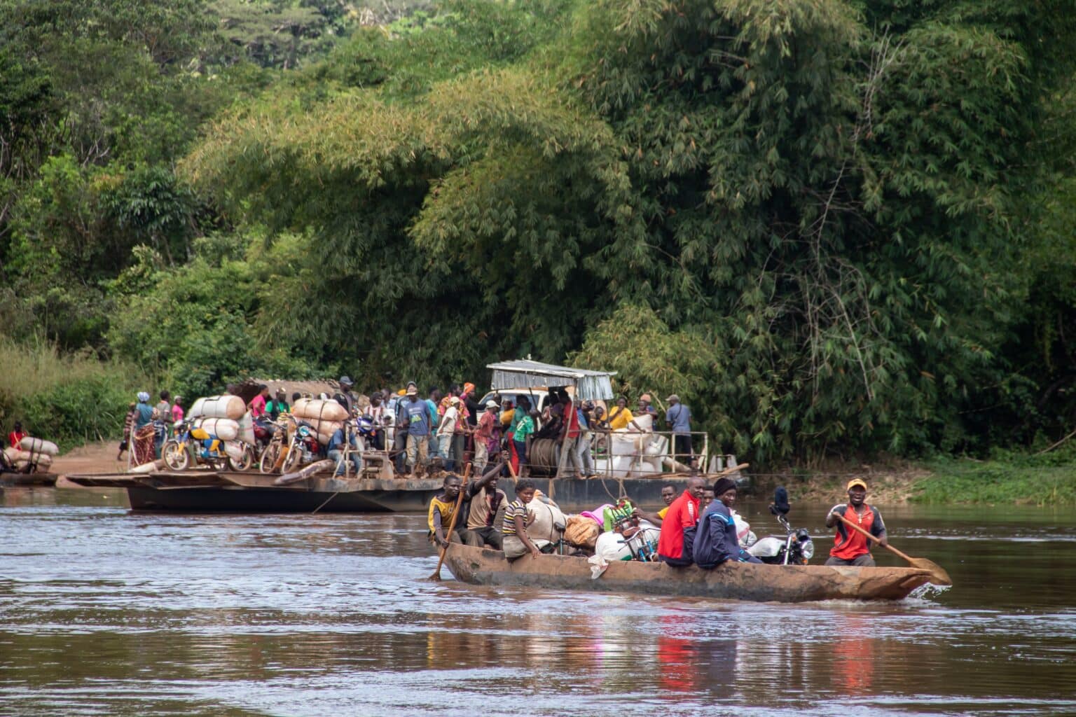 אסון באפריקה: יותר מ-50 בני אדם מתו לאחר שסירה התהפכה