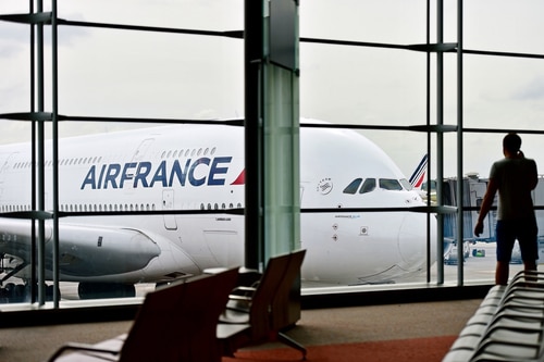 טייסי חברת התעופה יפתחו בשביתה, הסיבה: הצעת ממשלה לאסור שביתות