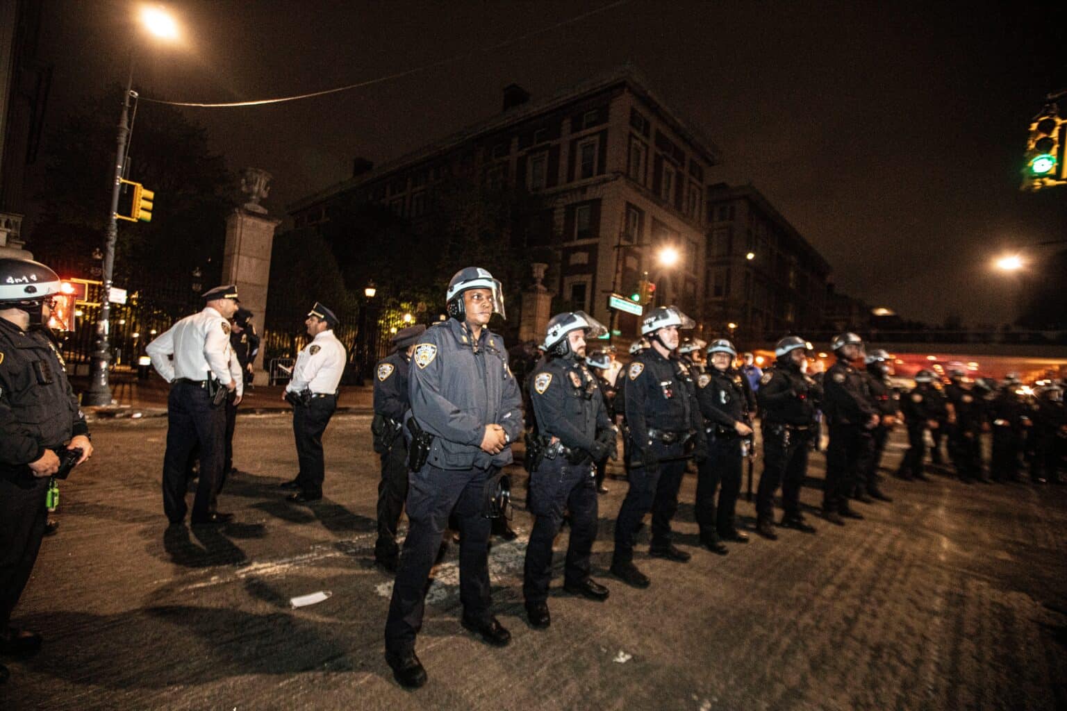 ראש עיריית ניו יורק: כמעט 300 בני אדם נעצרו בהפגנות באוניברסיטת קולומביה