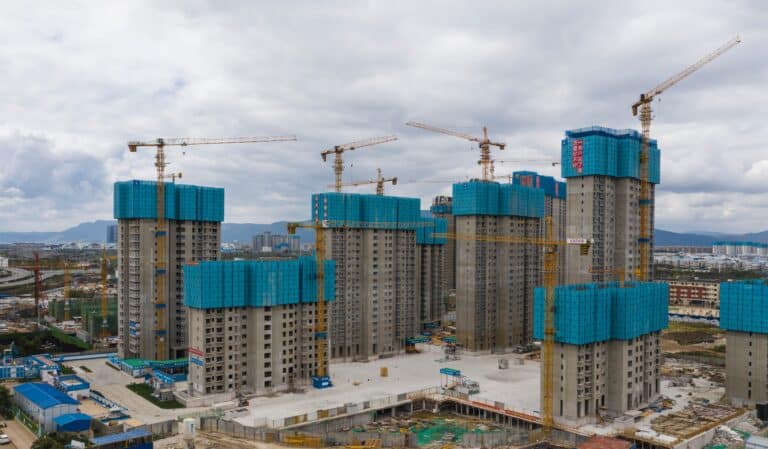 על רקע הנפילה במכירות: סין תרכוש מיליוני בתים מקבלנים