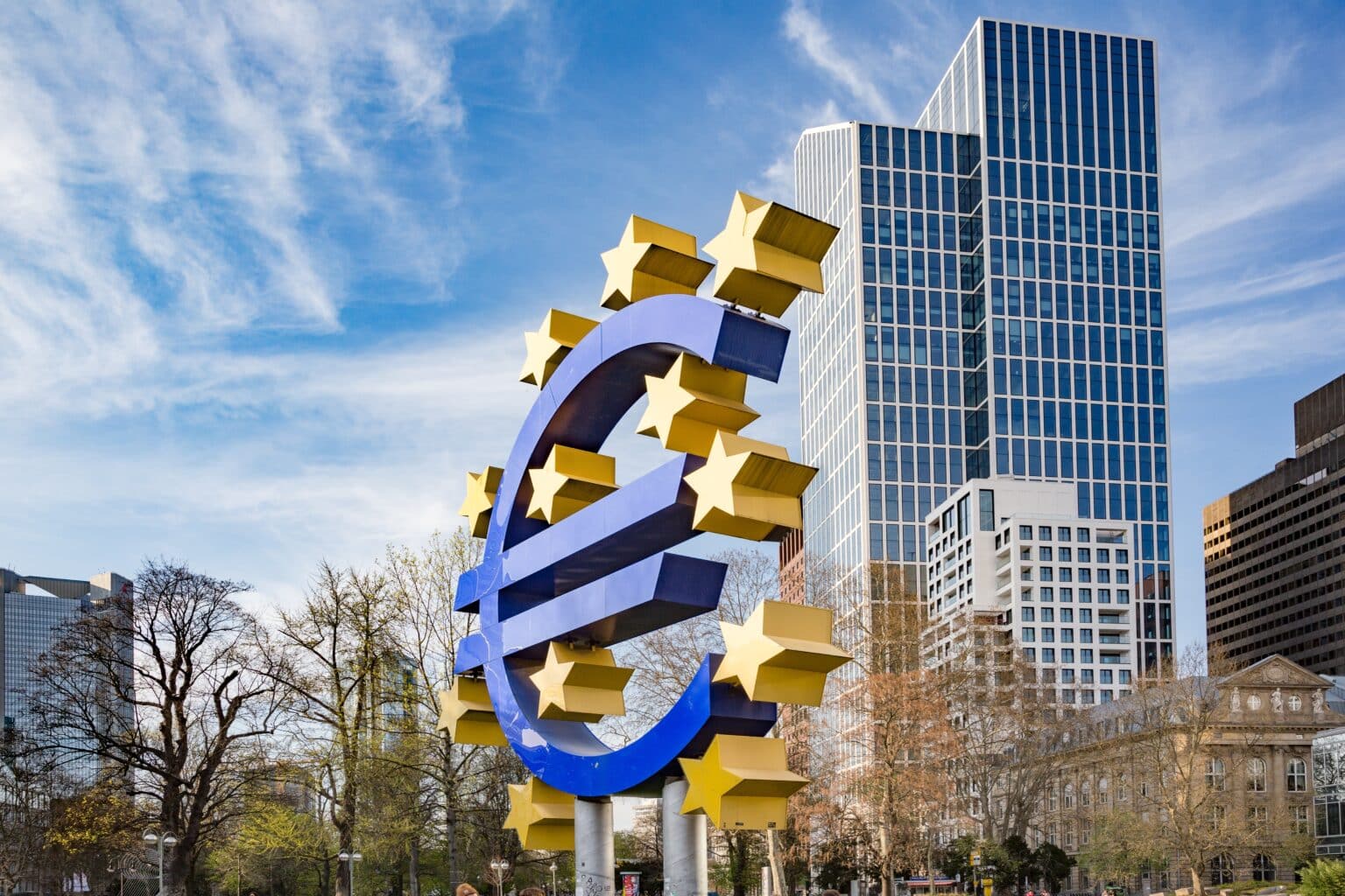 לראשונה מזה 5 שנים: הבנק המרכזי באירופה הוריד את הריבית